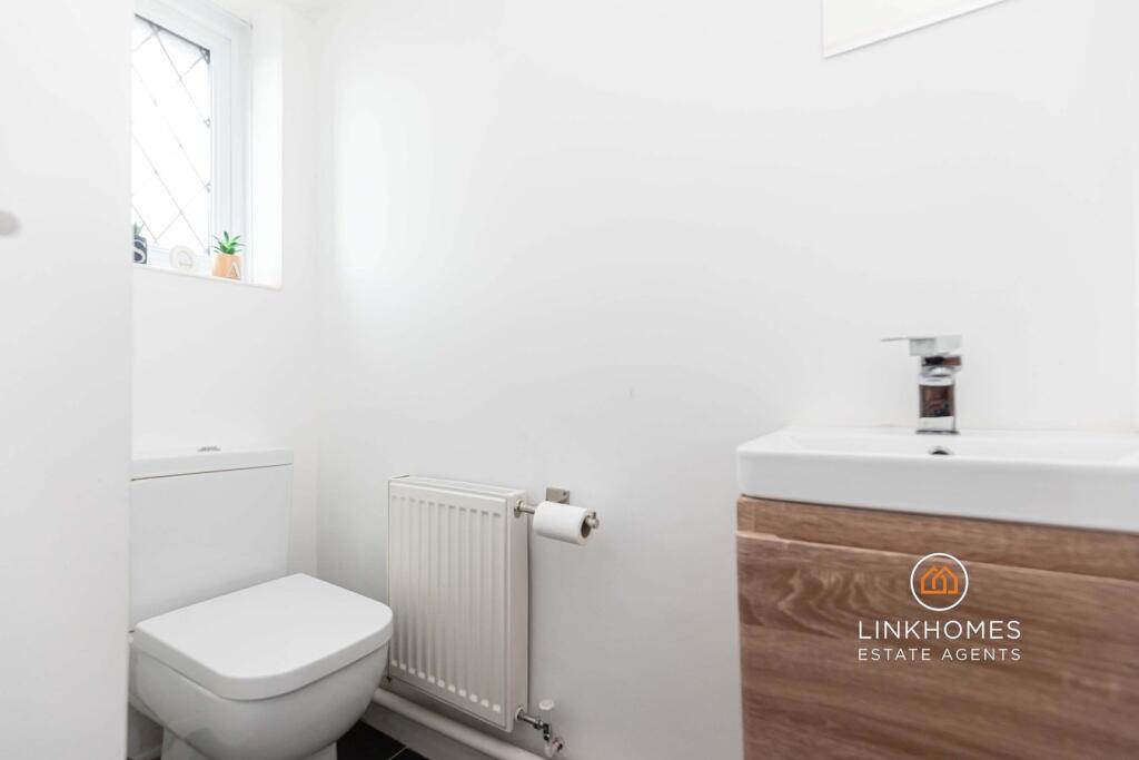 Additional image 19 of Willwood Close, Poole, BH17