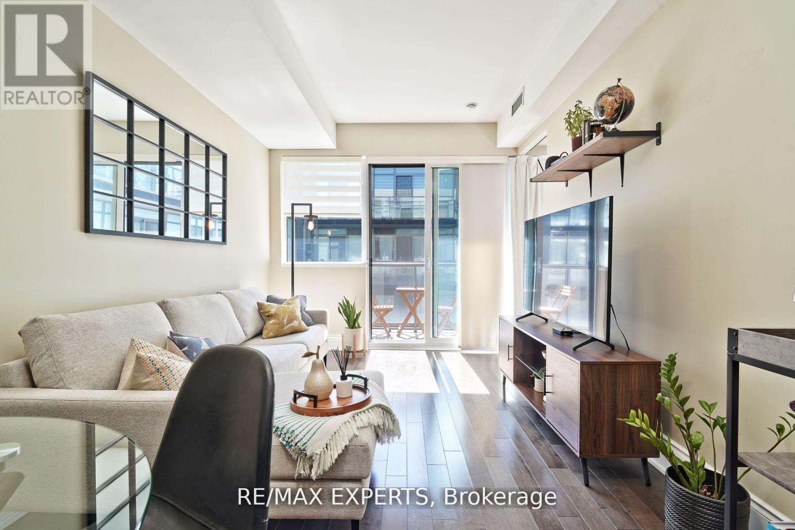 1017 - 15 JAMES FINLAY WAY|Toronto (Downsview-Roding-CFB), Ontario M3M0A2