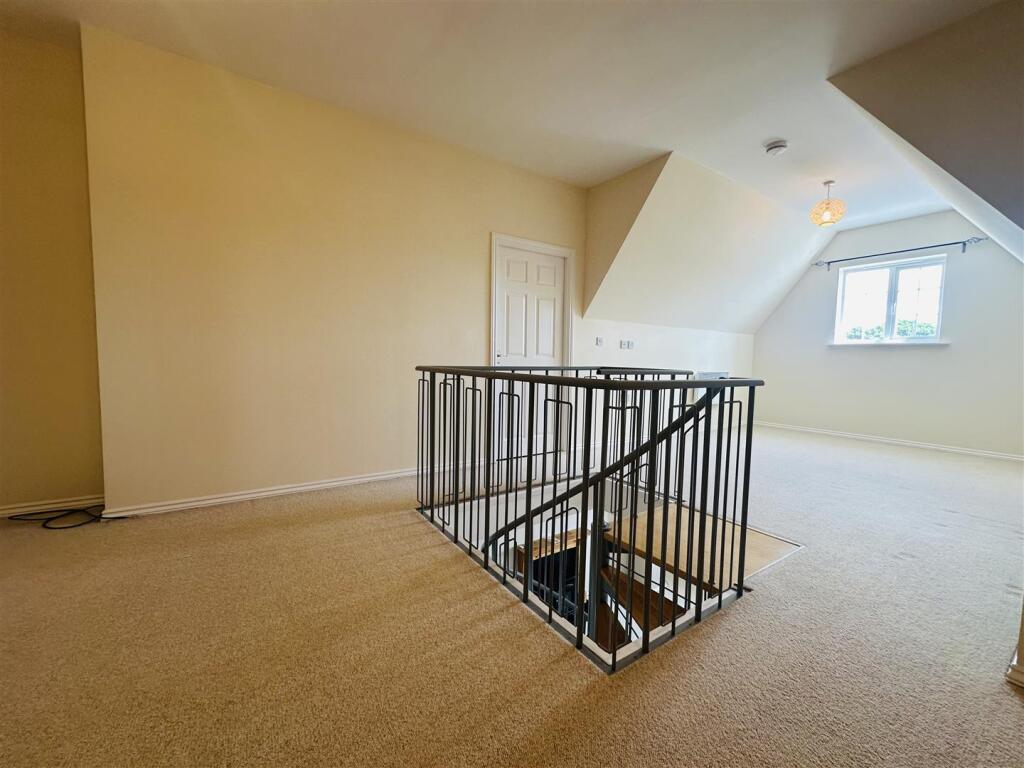 Additional image 11 of Peel Close, Verwood