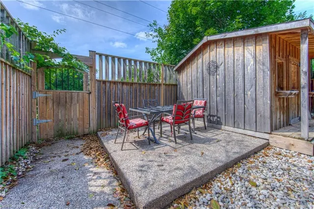 Additional image 37 of 30 Pepperwood Cres