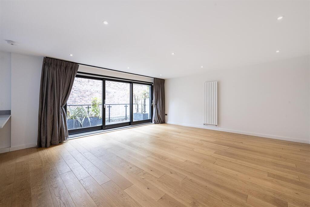 Additional image 14 of Gibbs Close, Harpenden