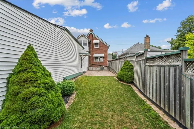 Additional image 38 of 188 Wentworth Ave