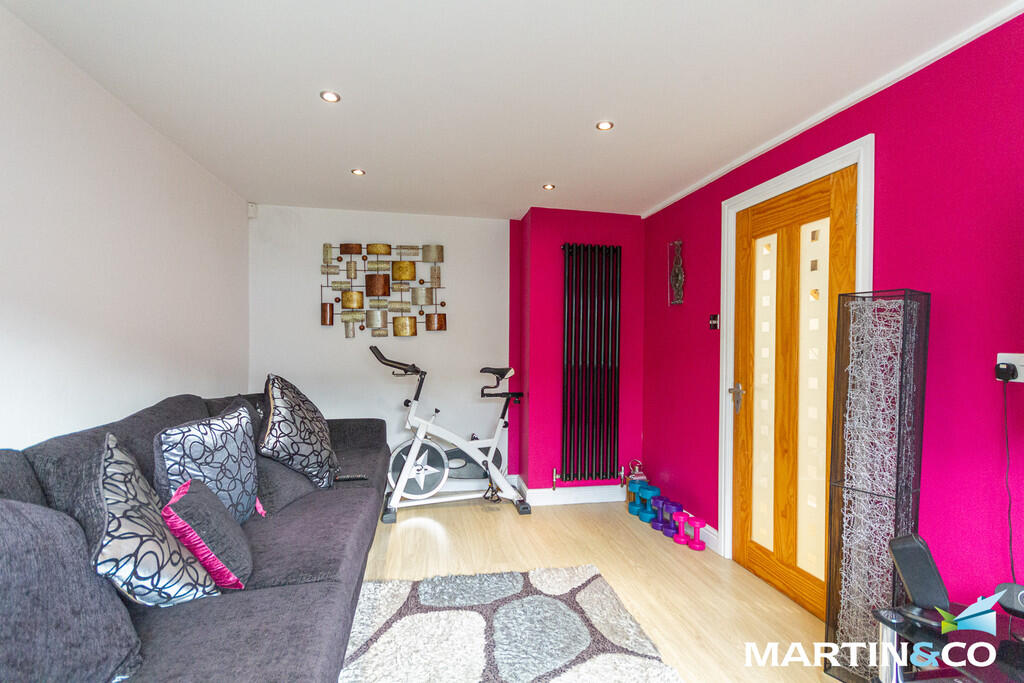 Additional image 17 of Bark Piece, Bartley Green, B32