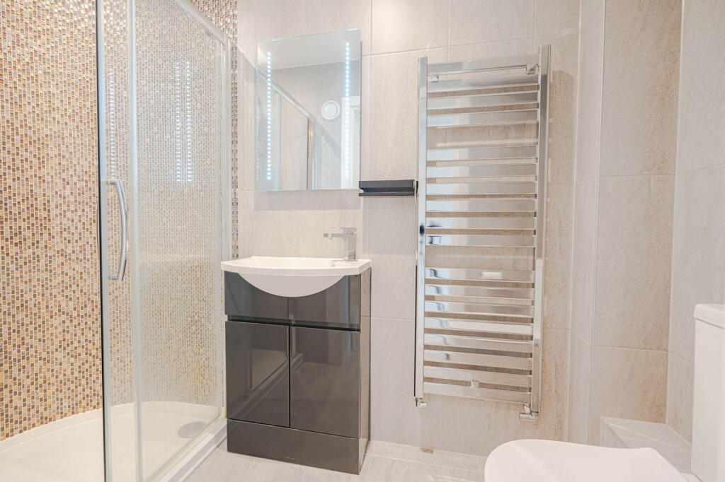 Additional image 12 of 24 Church Street, Christchurch, Dorset, BH23 1FJ