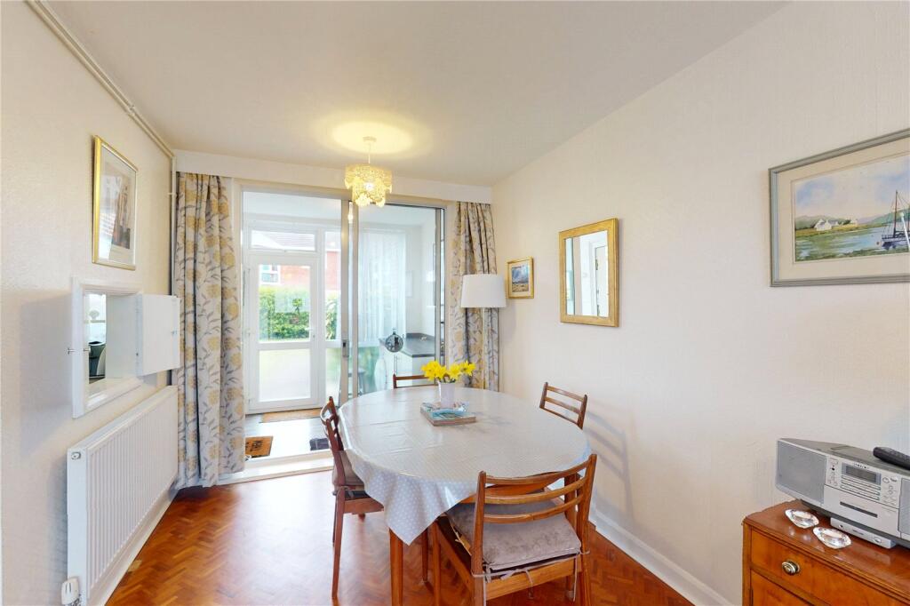 Additional image 8 of White Horses, Marine Drive, Barton on Sea, Hampshire, BH25