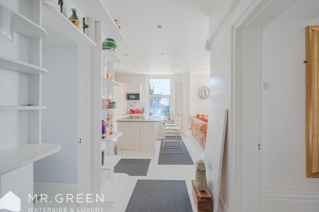 Additional image 8 of Sandy Bank, 39 Southbourne Overcliff Drive, Southbourne. BH6 3PL