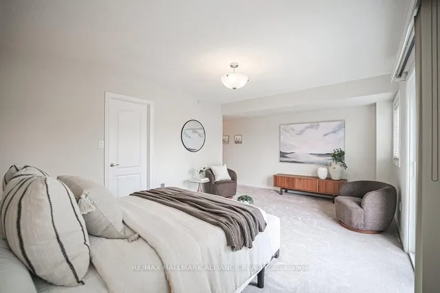 Additional image 30 of 43 Belanger Cres