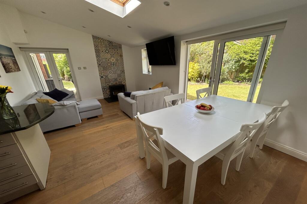 Additional image 4 of Ridge