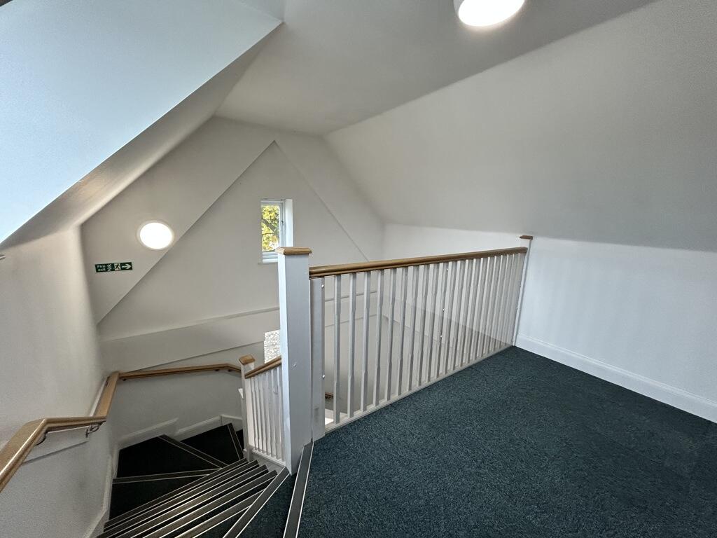 Additional image 4 of Second Floor, 25 Windsor Castle, Upper Bristol Road, Bath, Bath and North East Somerset, BA1 3DN