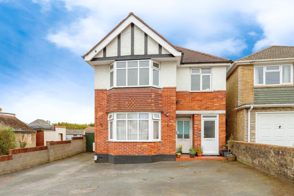 Northbourne Avenue, NORTHBOURNE, Bournemouth, Dorset, BH10