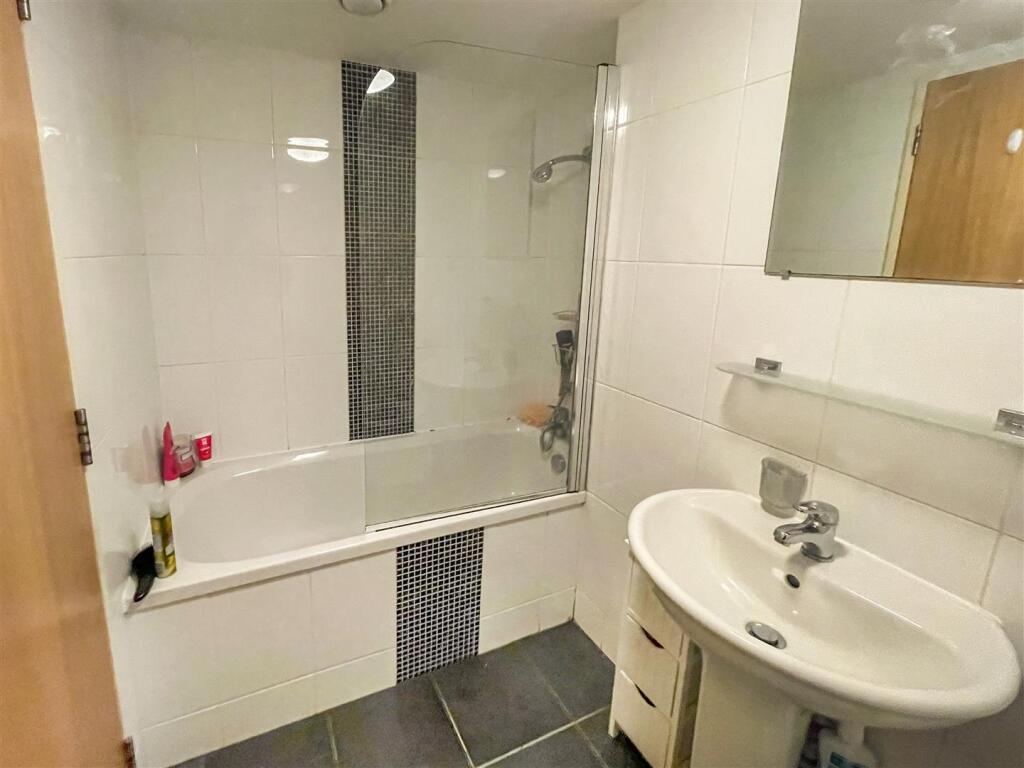 Additional image 10 of Threadfold Way, Bolton