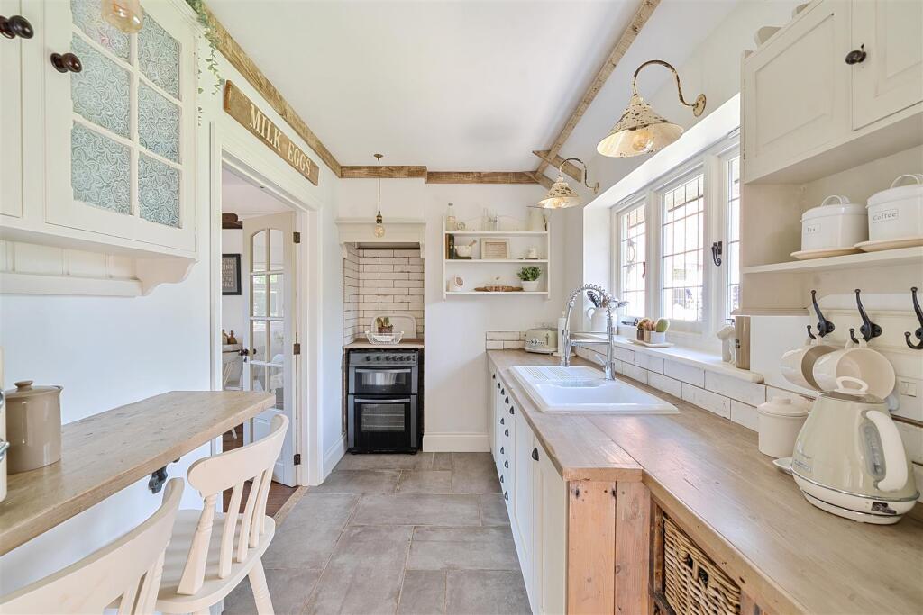 Additional image 16 of Barn Road, Broadstone, Dorset