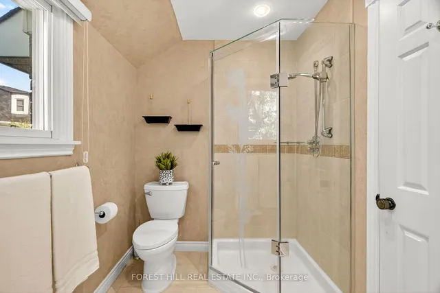 Additional image 27 of 285 Hidden Tr