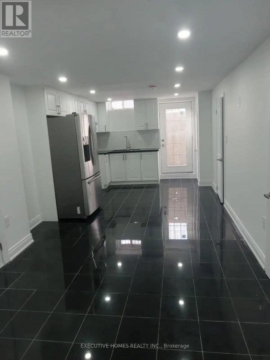 Property image for BASEMENT - 146 SANDYSHORES DRIVE E|Brampton (Sandringham-Wellington), Ontario L6R2M3