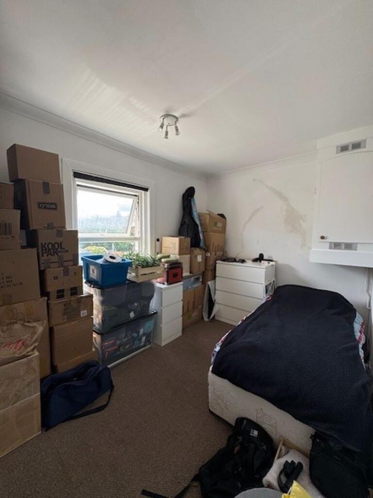 Additional image 10 of Three Bedroom Flat - Holdenhurst Road - £1350.00