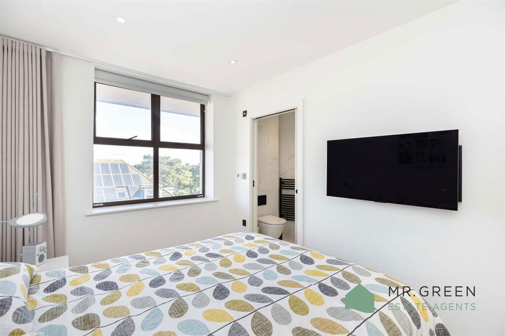 Additional image 14 of 47 Southbourne Overcliff Drive, Bournemouth, Dorset, BH6 3PE