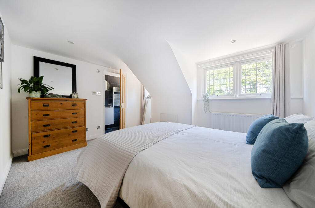 Additional image 19 of Lymington Road, Highcliffe, Christchurch, BH23