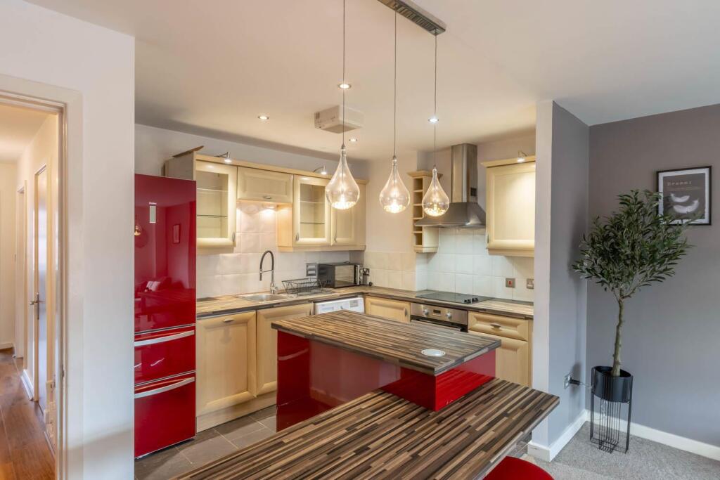 Additional image 4 of Point 3, George Street