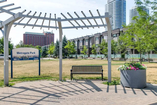 Additional image 43 of 275 Village Green Sq Unit 522