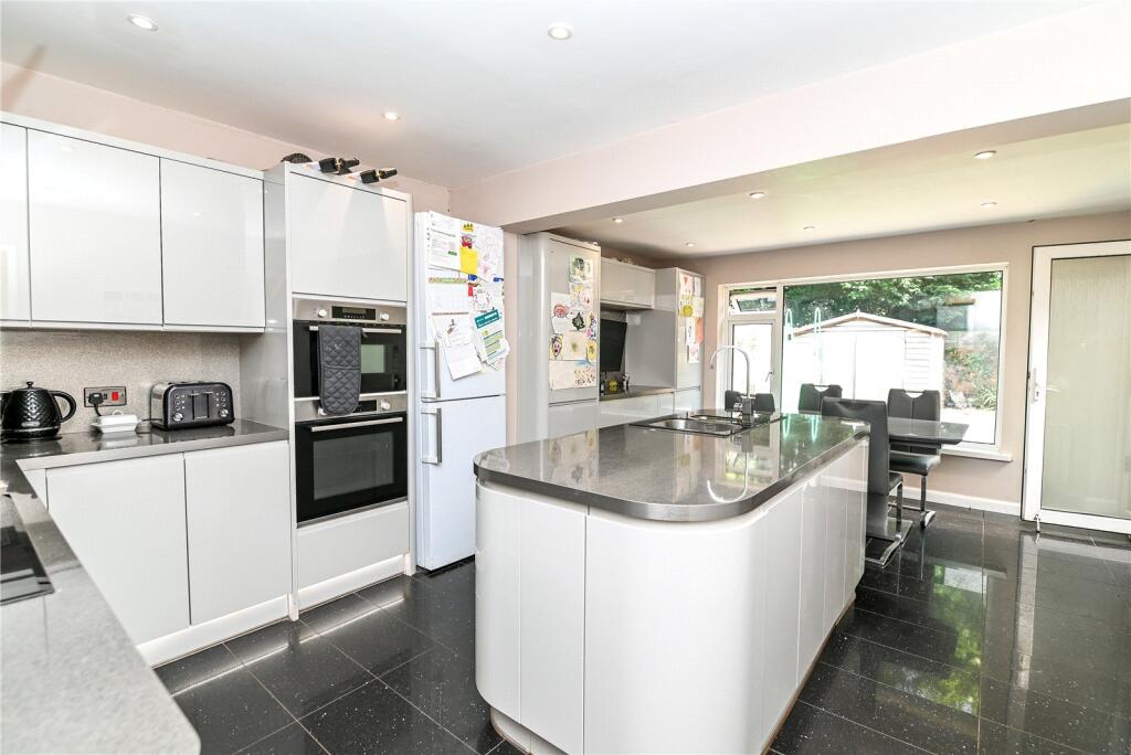 Additional image 5 of White Horses, Marine Drive, Barton on Sea, Hampshire, BH25