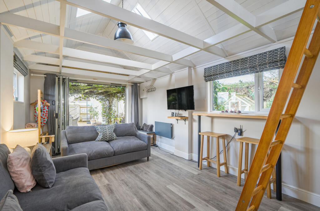 Additional image 18 of Tiptoe Road, Wootton, BH25