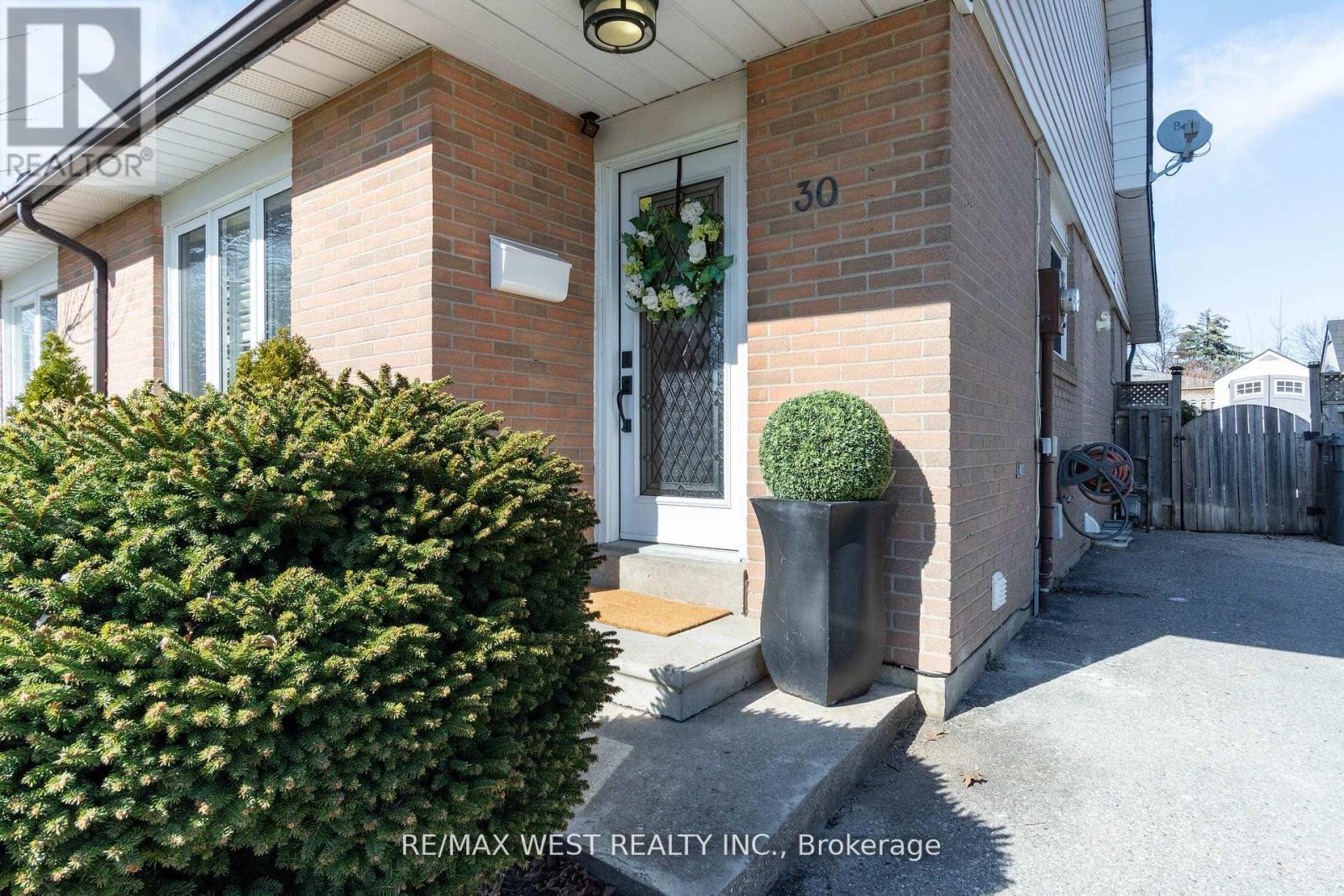 30 TINDALE ROAD|Brampton (Madoc), Ontario L6V2G9
