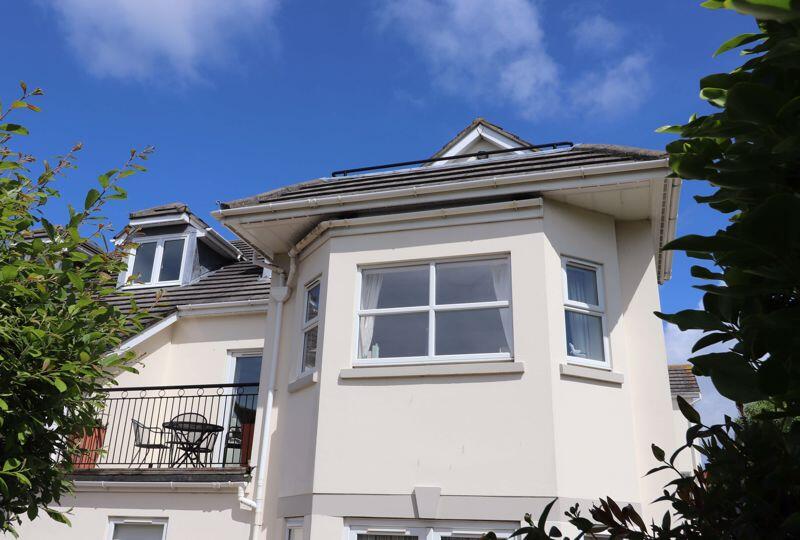 Additional image 2 of 3 Double Bedroom Apartment Close To Beach & Town Centre - Holiday Lets Permitted