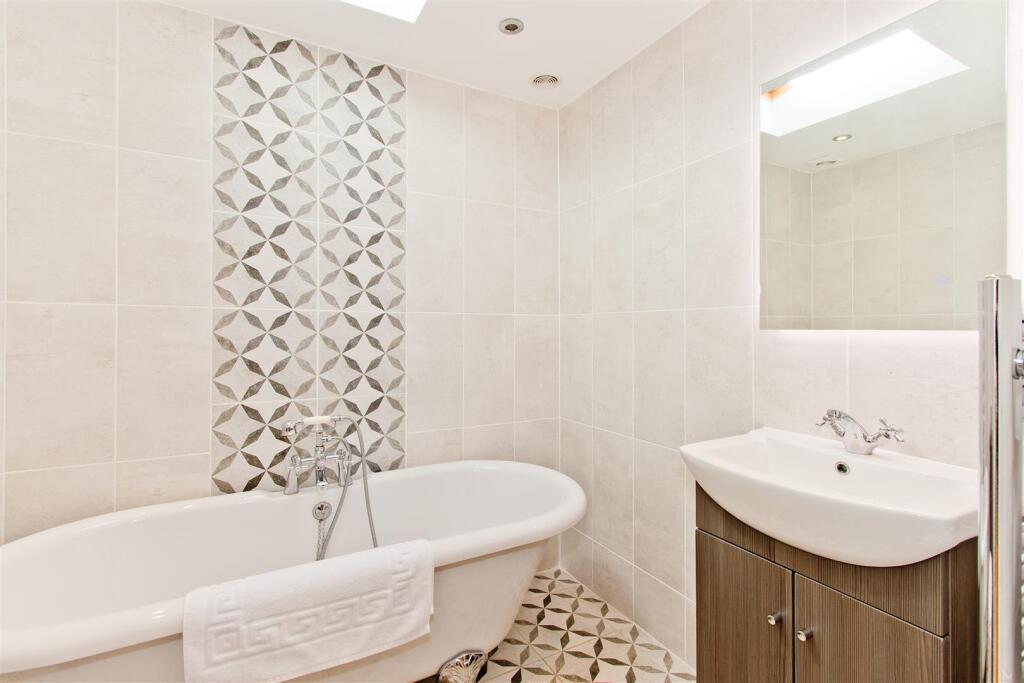 Additional image 8 of Warren Wood