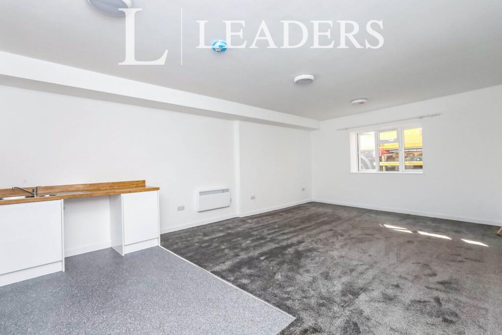 Additional image 4 of Commerical Road