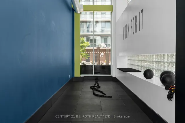 Additional image 35 of 85 Duke St Unit 1507