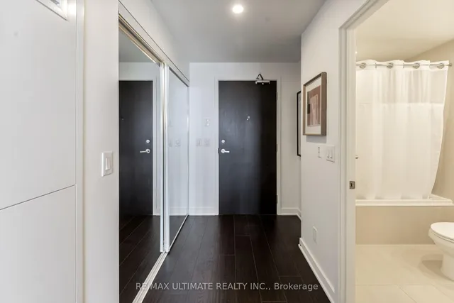 Additional image 7 of 170 sumach St Unit 1404