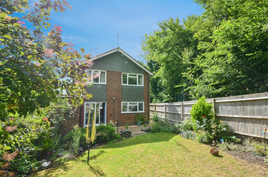 Additional image 16 of Courtfields, Harpenden