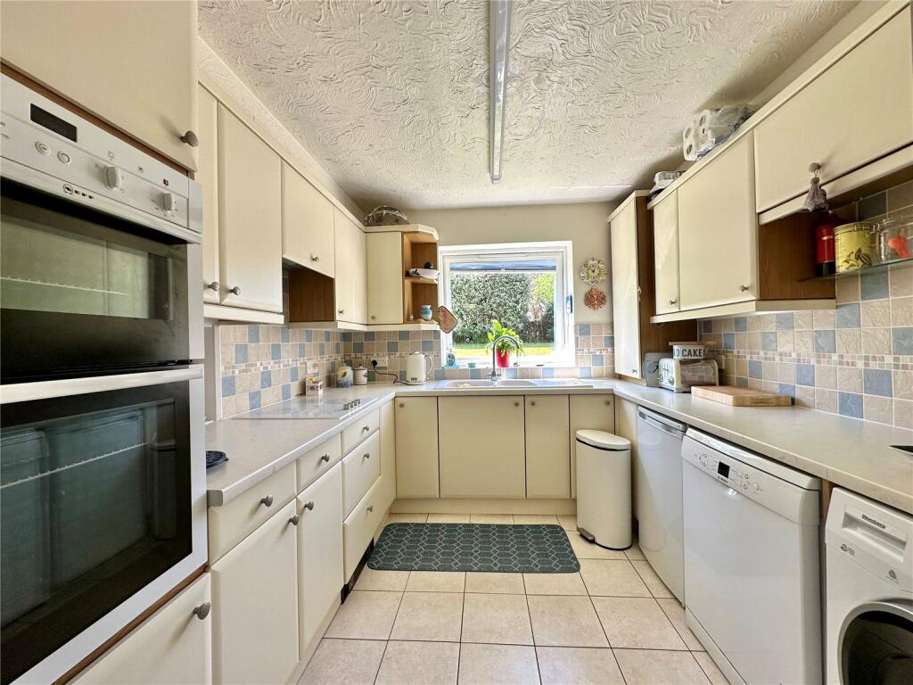 Additional image 5 of Chesterfield Road, Meads, Eastbourne, BN20