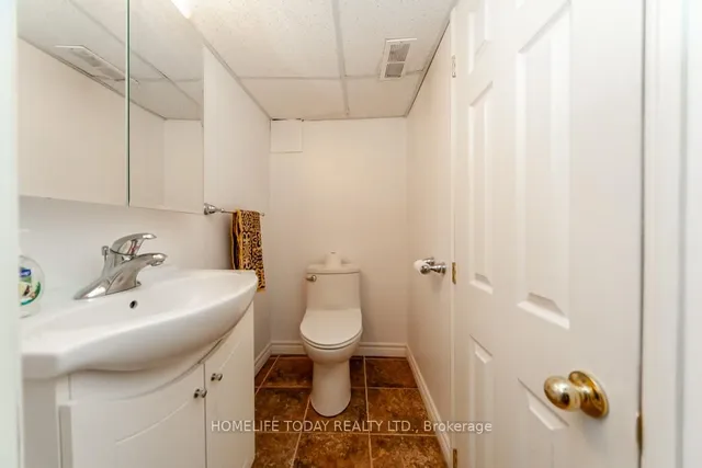 Additional image 22 of 61 Lord Roberts Dr