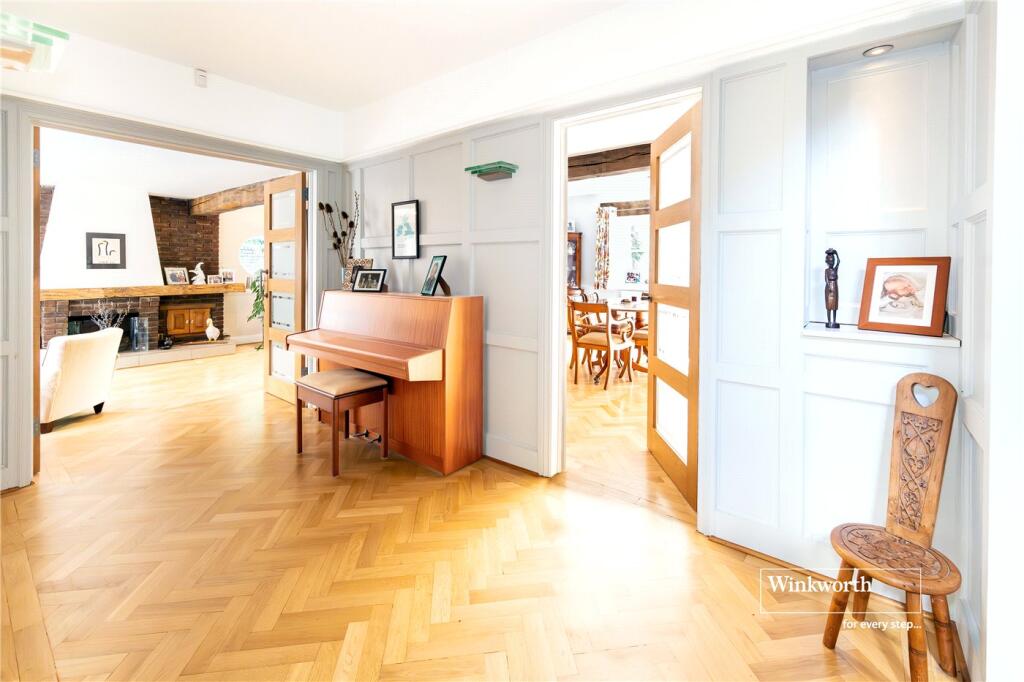 Additional image 11 of Friars Wood, Robins Way, Christchurch, Dorset, BH23