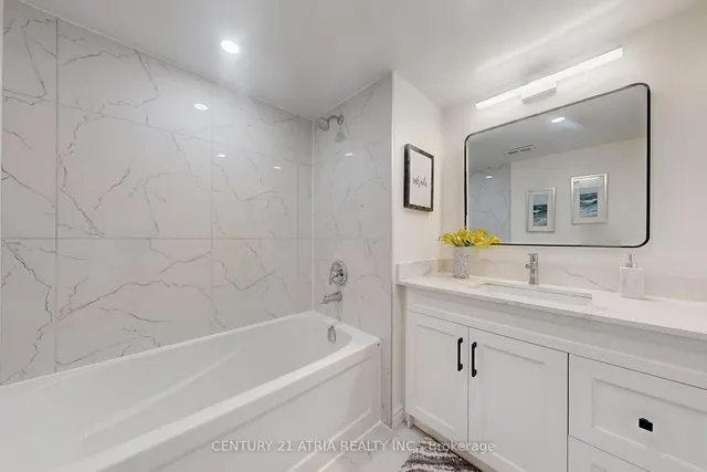 Additional image 23 of 150 Alton Towers Circ Unit 710