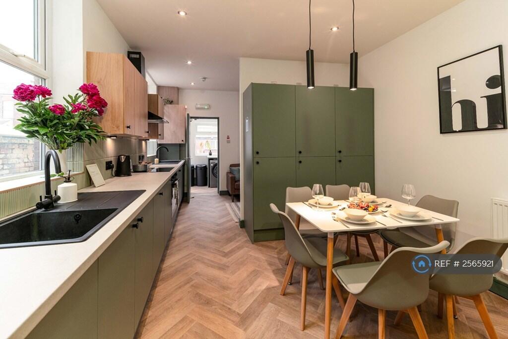 Additional image 5 of Walmersley Road, Bury, BL9