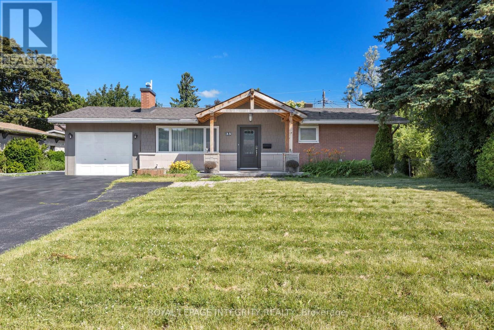 BASEMENT - 33 CONNISTON AVENUE|Ottawa, Ontario K2H5H9