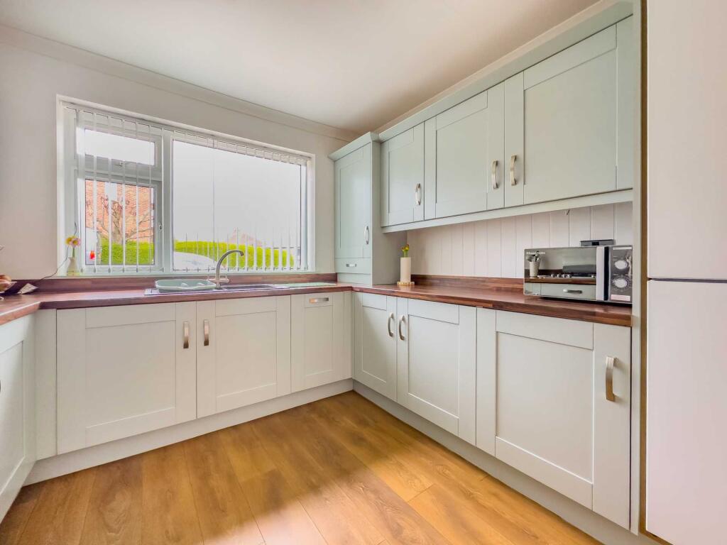 Additional image 4 of Craven Drive, Gomersal