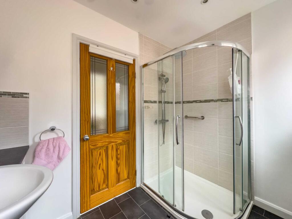 Additional image 12 of Craven Drive, Gomersal