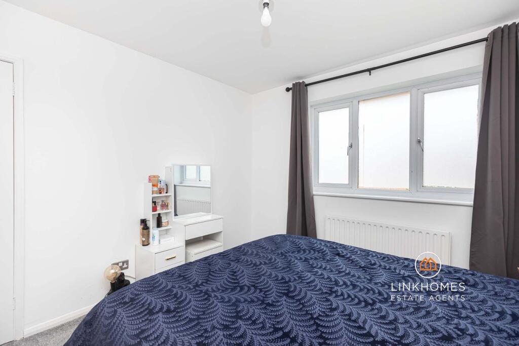 Additional image 20 of Willwood Close, Poole, BH17