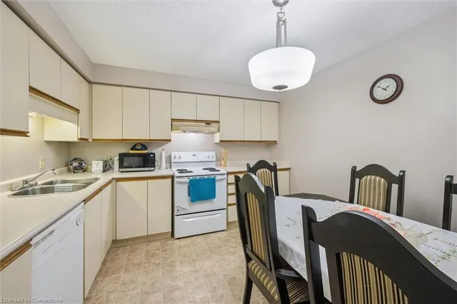 Additional image 38 of 35 Green Valley Dr Unit 402