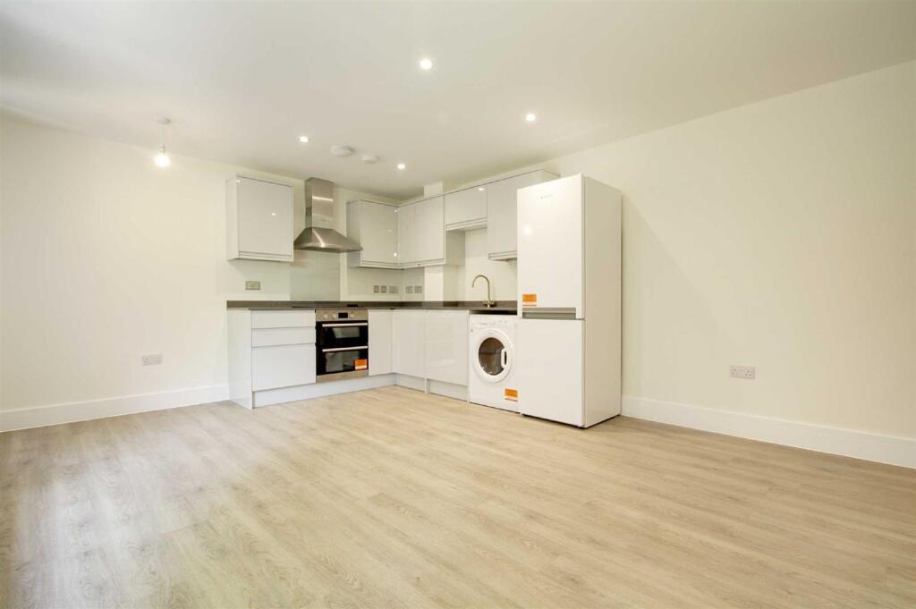 Additional image 6 of Arden Grove, Harpenden