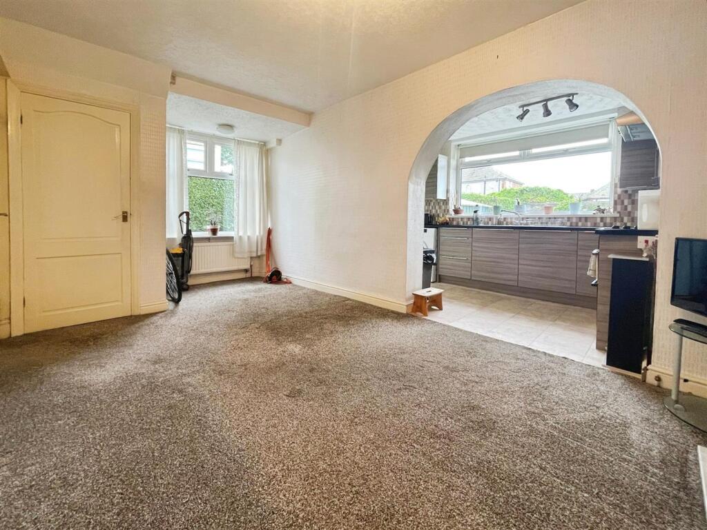 Additional image 7 of Farfield Grove, Bradford, BD6