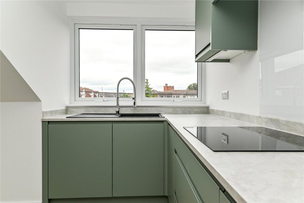 Additional image 6 of The Silvers, 54 Whitefield Road, New Milton, Hampshire, BH25