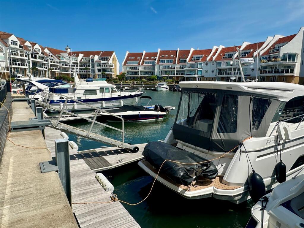 Additional image 6 of Lake Avenue, Poole