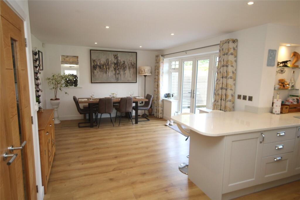 Additional image 5 of Barton Court Avenue, Barton on Sea, New Milton, Hampshire, BH25