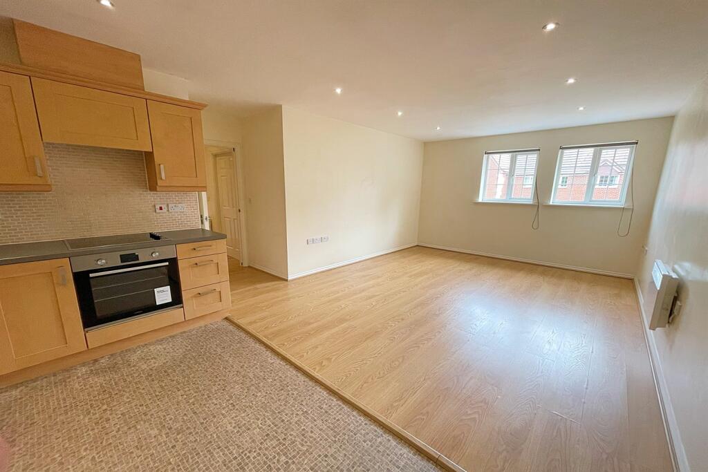 Additional image 5 of Verwood