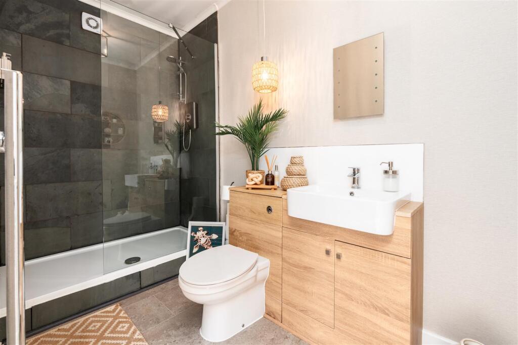 Additional image 33 of Dordale Road, Bournheath