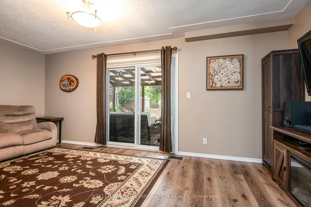 Additional image 16 of 35 Tecumseh Cres